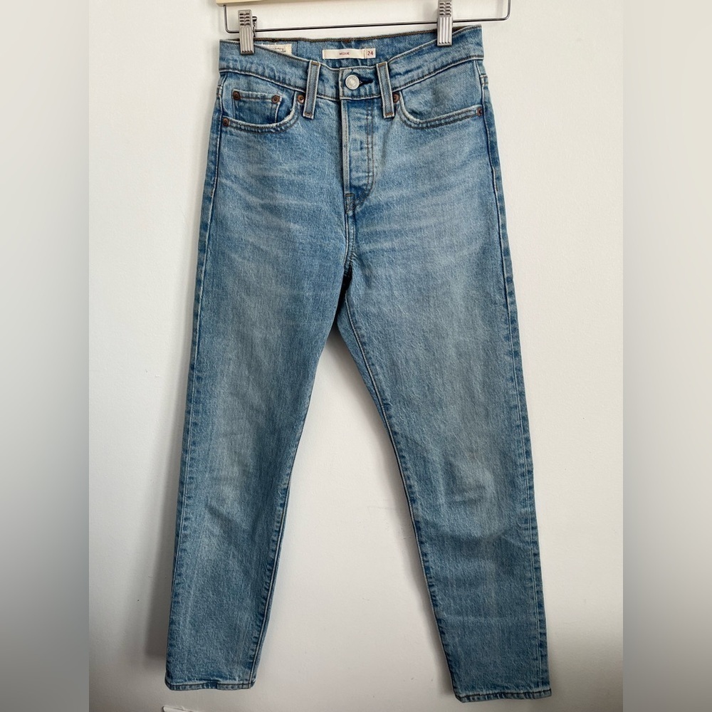 Levi’s Premium Denim Wedgie Fit High Rise Jeans - Light Wash - US 24